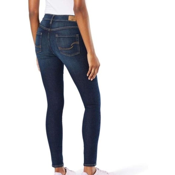 NWT Signature by Levi Maternity Baby Skinny Jeans Pull On Denim - Picture 8 of 9